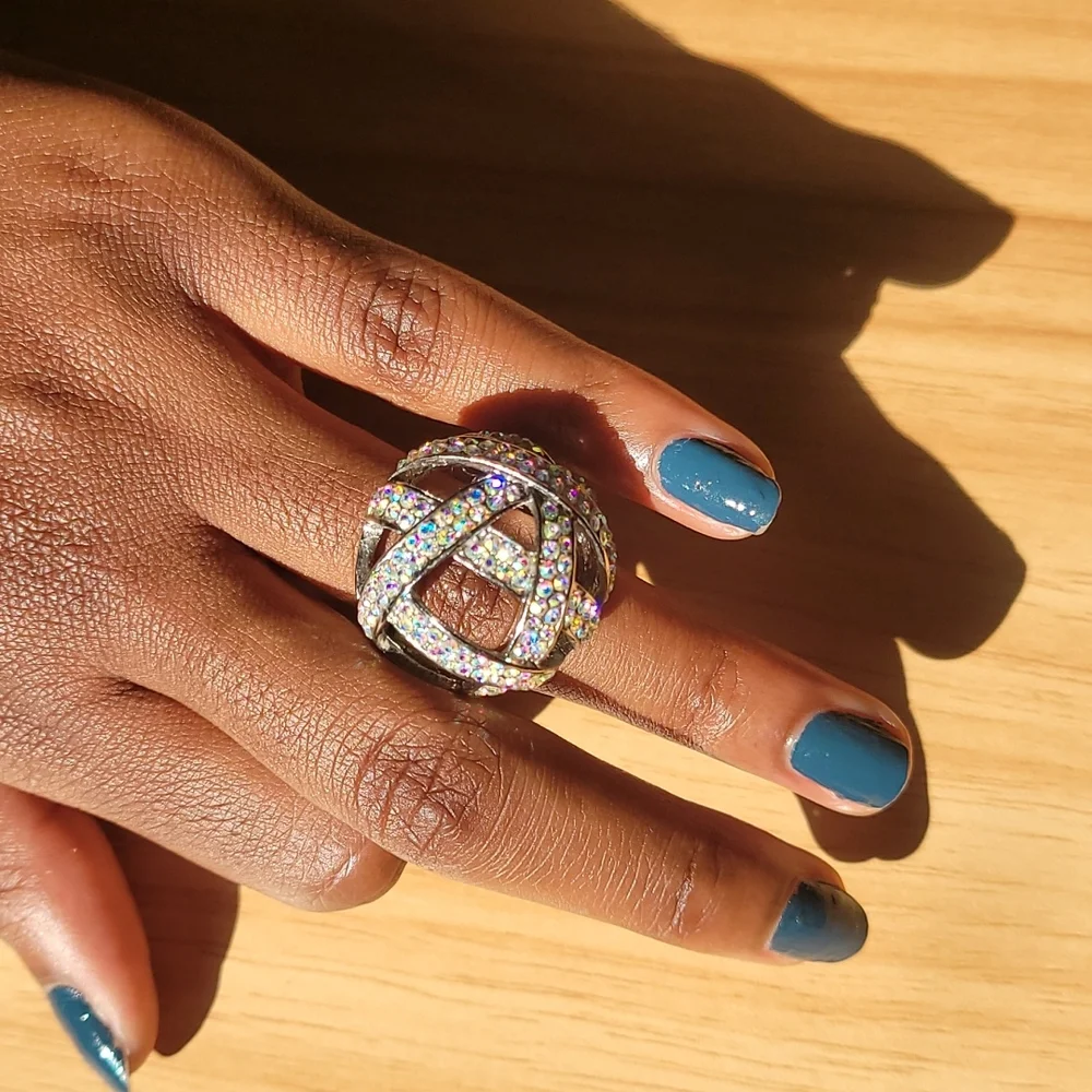 Ring - Picture 1 of 2